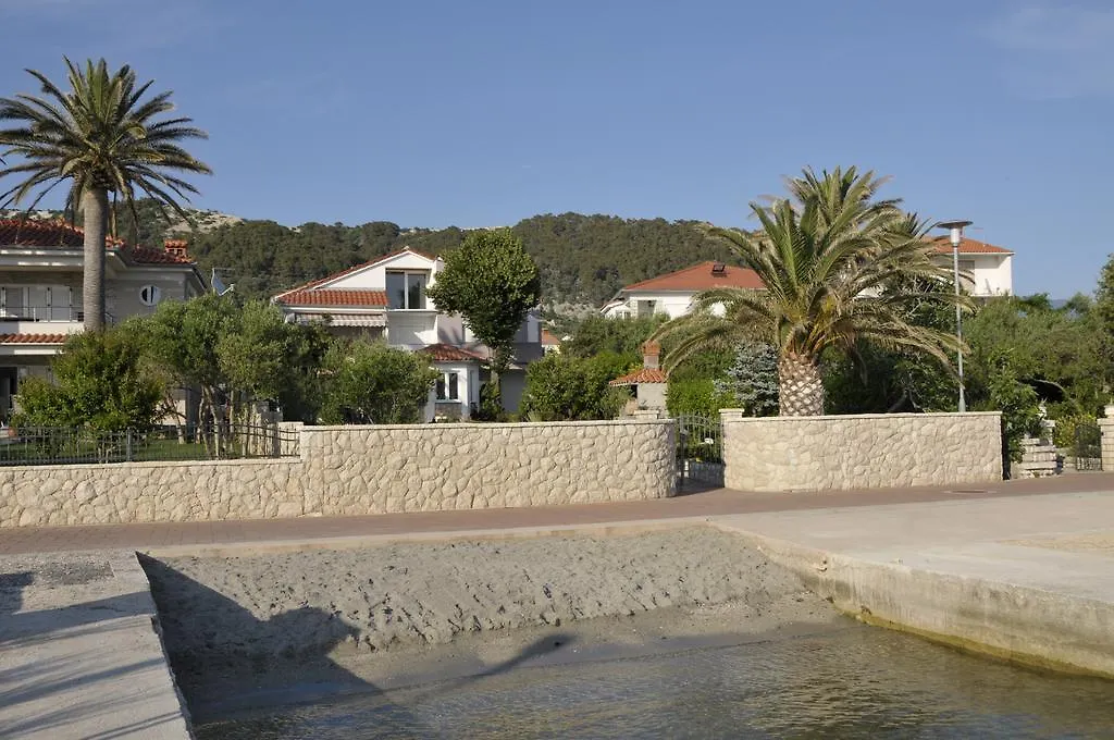 Apartments Nautica  Barbat na Rabu