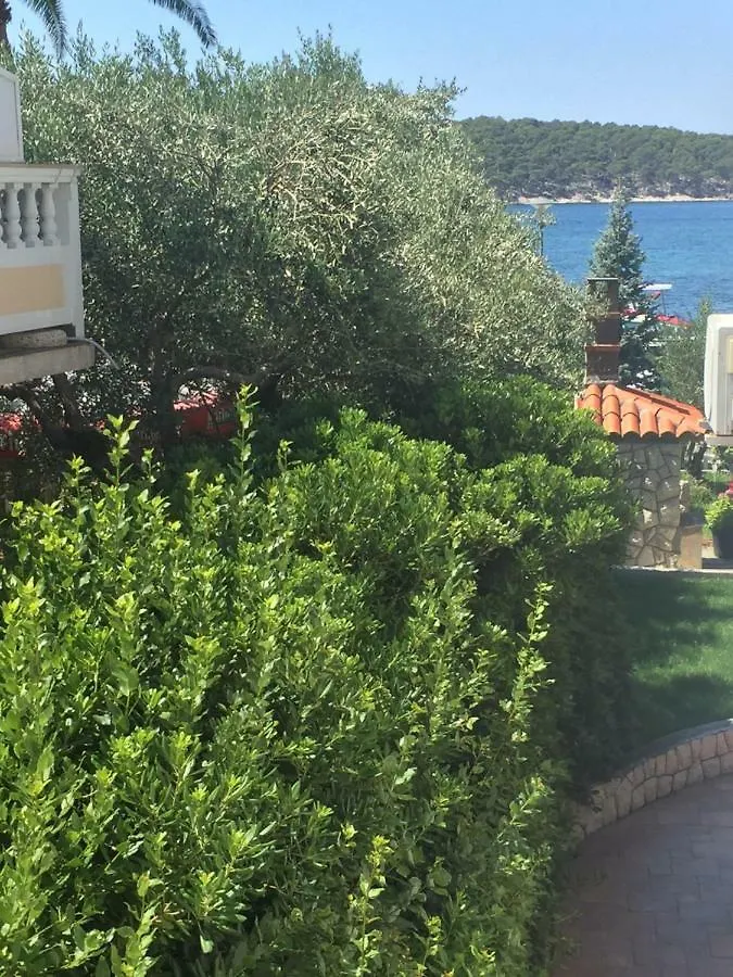 Apartments Nautica  Barbat na Rabu
